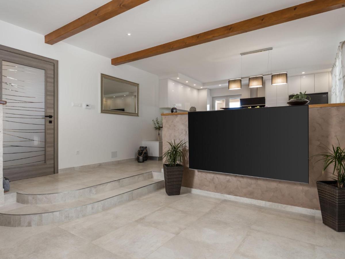 Villa Matea - Mlk150 By Interhome Dobrinj 外观 照片